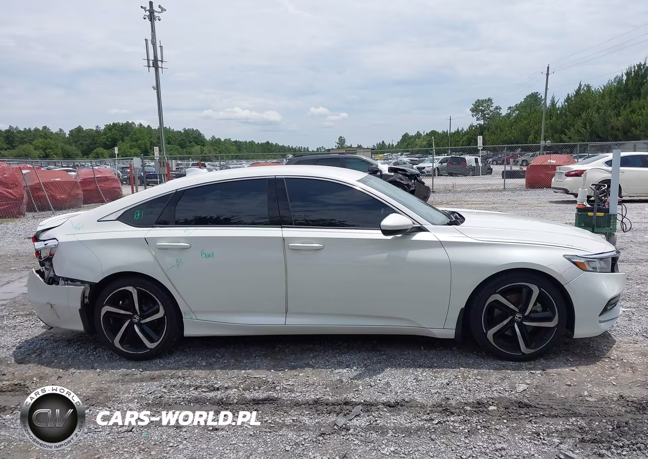 2018 Honda Accord Sport VIN:1HGCV1F31JA202011 - 13