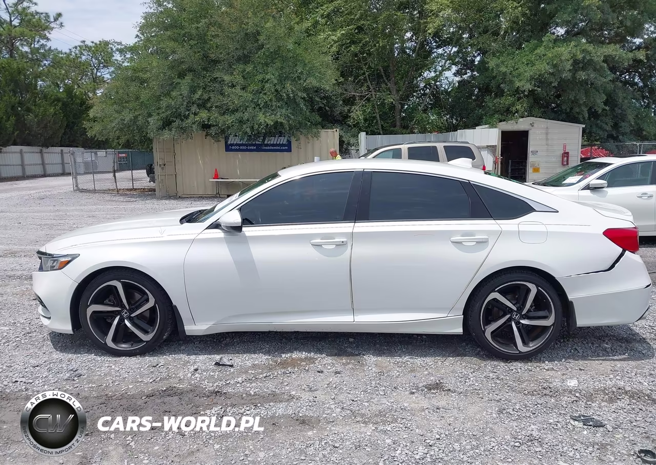 2018 Honda Accord Sport VIN:1HGCV1F31JA202011 - 14