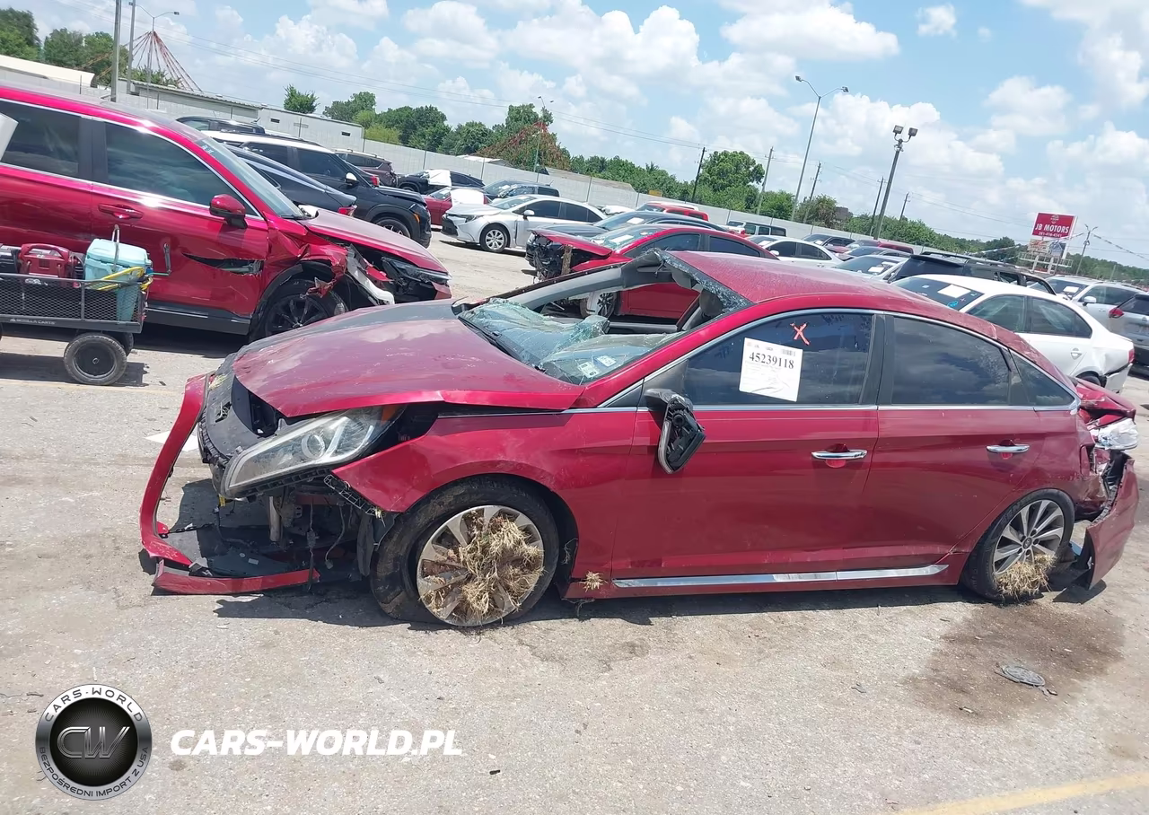 2015 Hyundai Sonata Sport VIN:5NPE34AF9FH099355 - 14