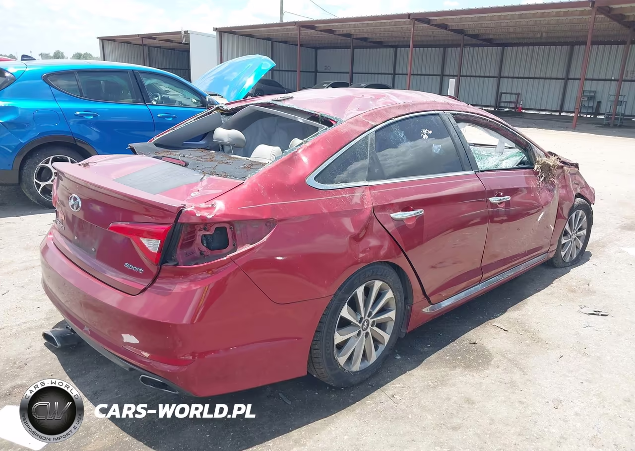 2015 Hyundai Sonata Sport VIN:5NPE34AF9FH099355 - 4