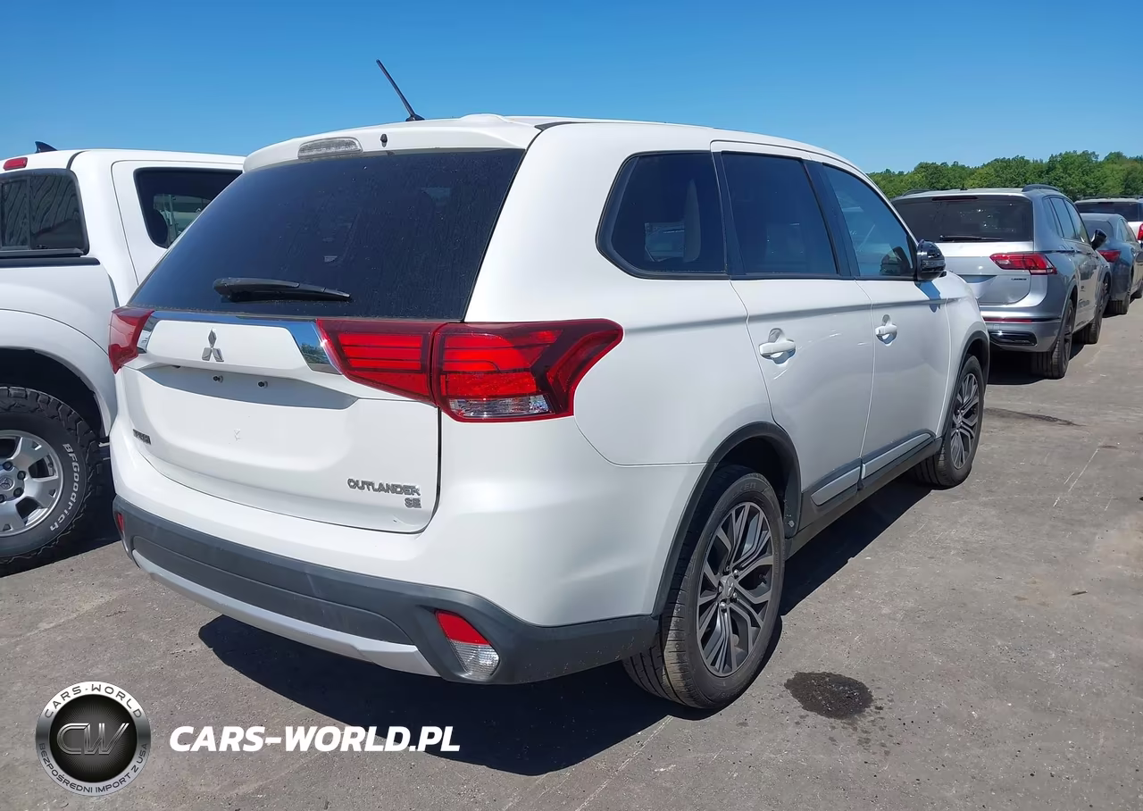 2016 Mitsubishi Outlander Se VIN:JA4AD3A31GZ043555 - 4