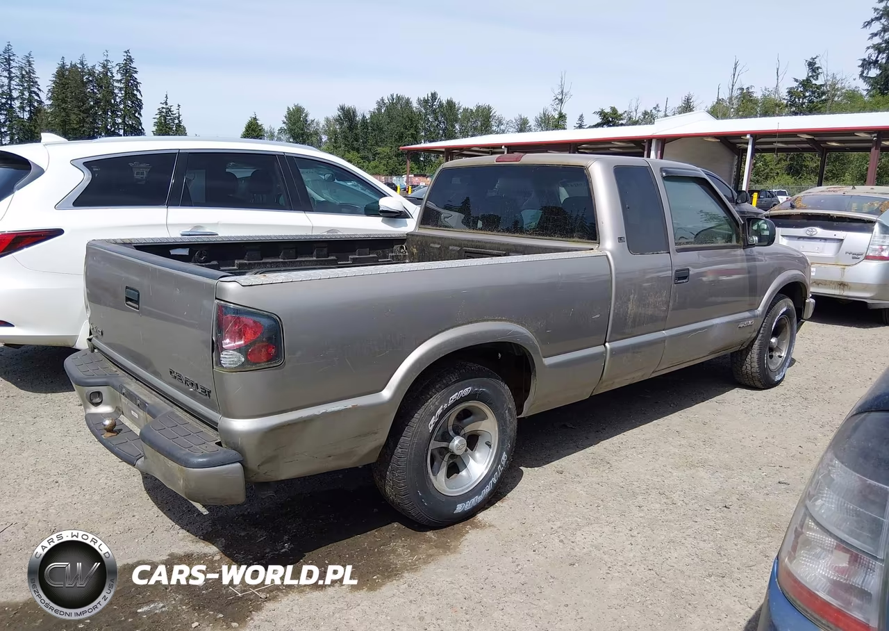 2002 Chevrolet S-10 Ls VIN:1GCCS195628124855 - 4