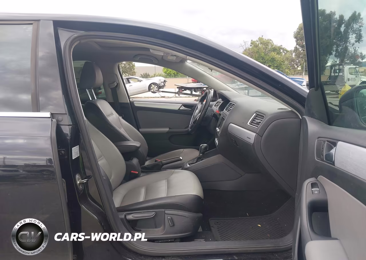 2014 Volkswagen Jetta Hybrid Sel VIN:3VW637AJ6EM284124 - 5