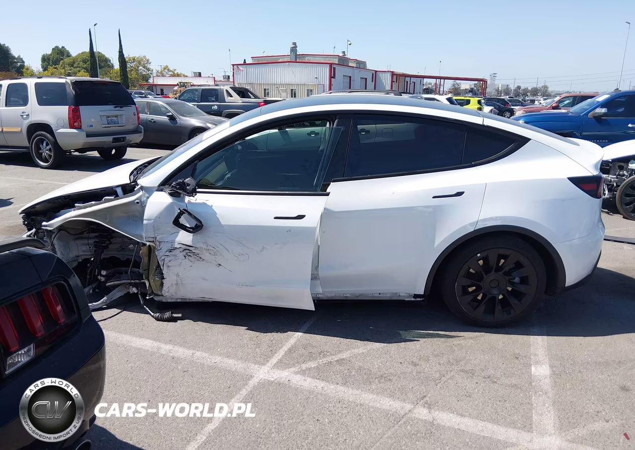 2023 Tesla Model Y Awd-Long Range Dual Motor All-Wheel Drive VIN:7SAYGDEE8PA025301 - 14