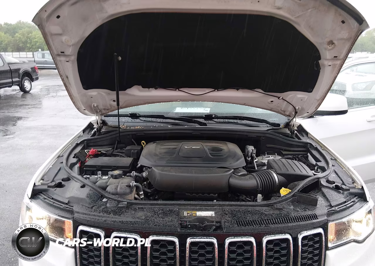 2018 Jeep Grand Cherokee Laredo E 4X4 VIN:1C4RJFAG5JC381427 - 10