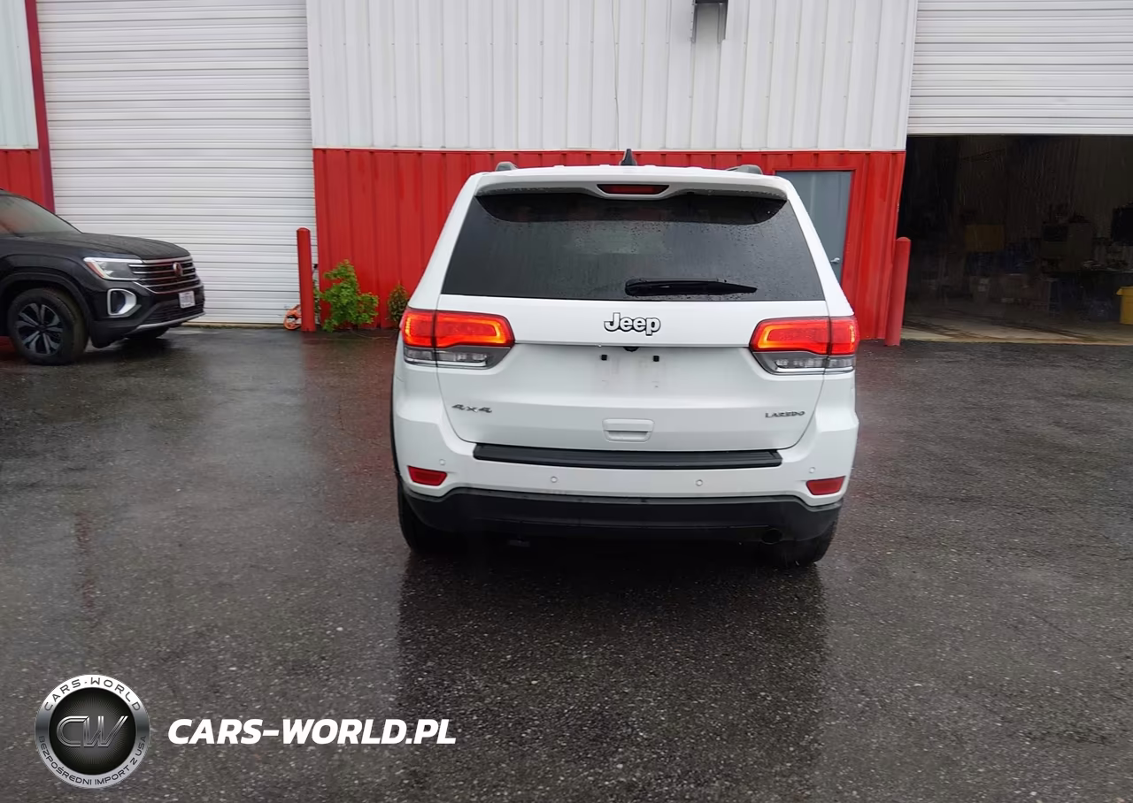2018 Jeep Grand Cherokee Laredo E 4X4 VIN:1C4RJFAG5JC381427 - 16