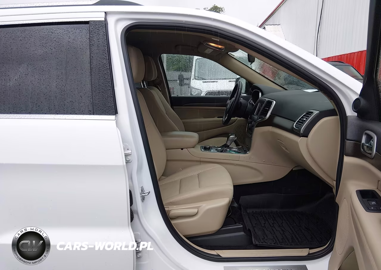 2018 Jeep Grand Cherokee Laredo E 4X4 VIN:1C4RJFAG5JC381427 - 5
