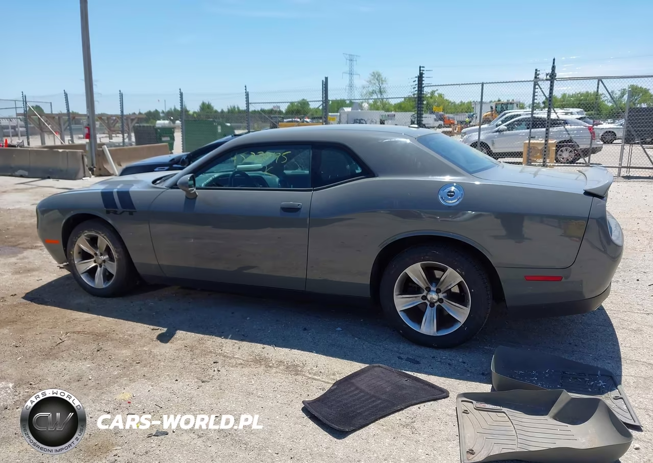 2018 Dodge Challenger Sxt VIN:2C3CDZAG7JH236261 - 14
