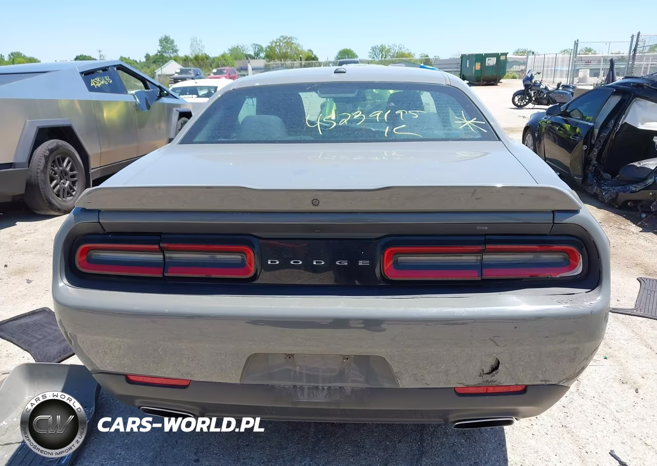 2018 Dodge Challenger Sxt VIN:2C3CDZAG7JH236261 - 16