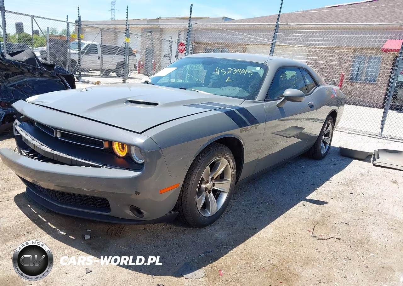 2018 Dodge Challenger Sxt VIN:2C3CDZAG7JH236261 - 2