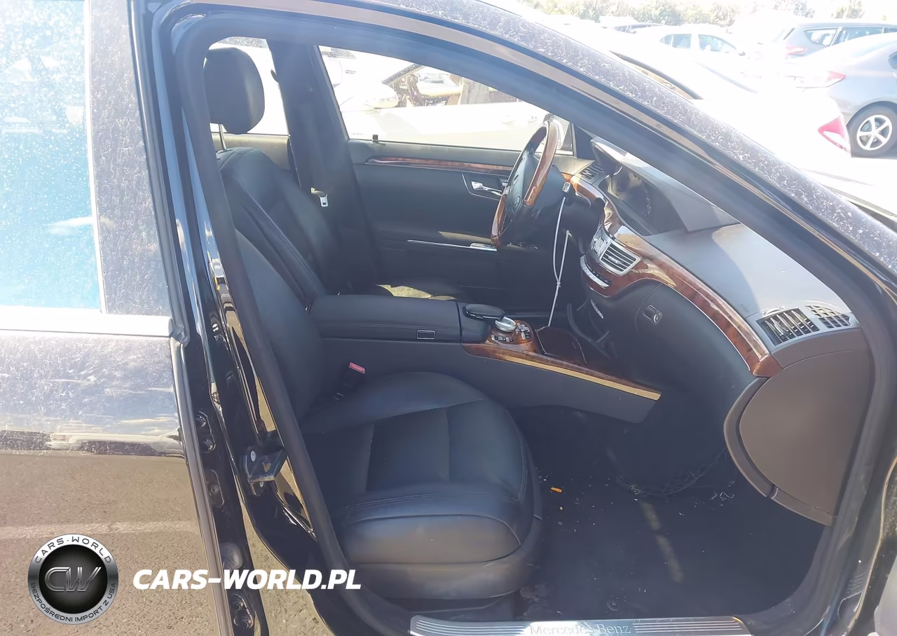 2010 Mercedes-Benz S 550 VIN:WDDNG7BB8AA337462 - 5
