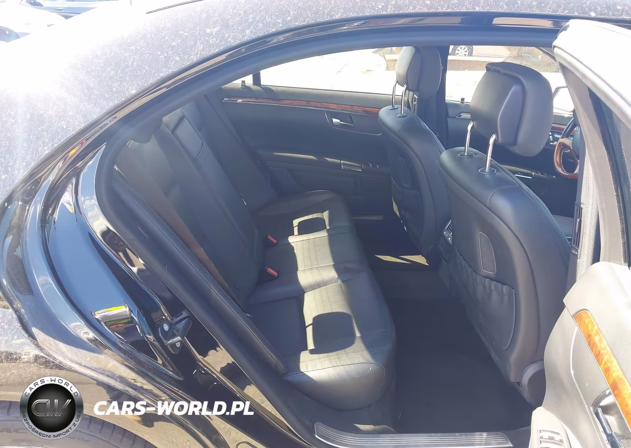 2010 Mercedes-Benz S 550 VIN:WDDNG7BB8AA337462 - 8