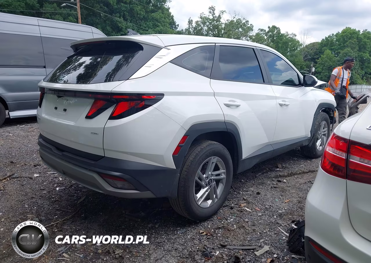 2025 Hyundai Tucson Se VIN:5NMJACDEXSH557686 - 4