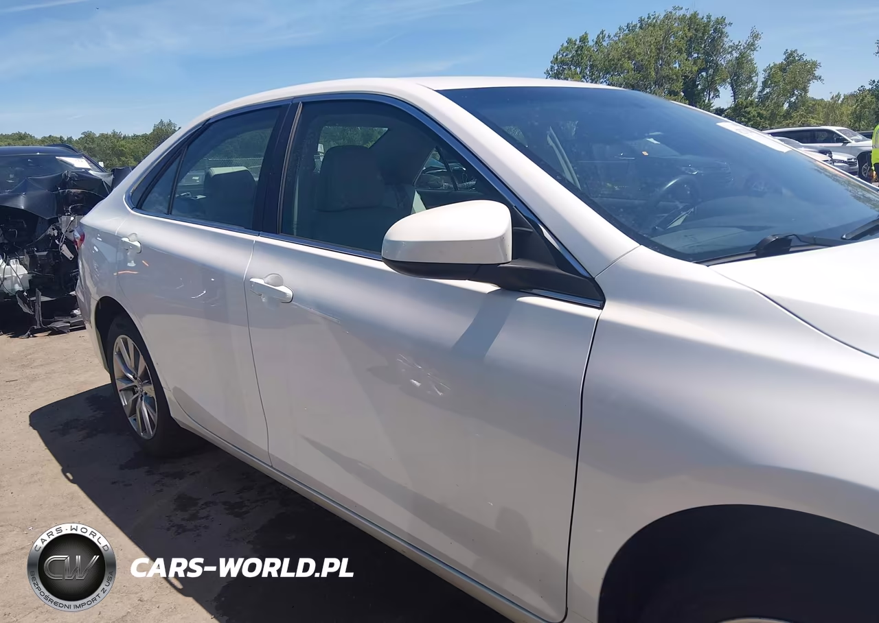 2015 Toyota Camry Xle VIN:4T1BF1FK5FU113591 - 13