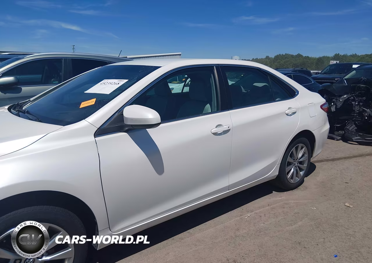 2015 Toyota Camry Xle VIN:4T1BF1FK5FU113591 - 14