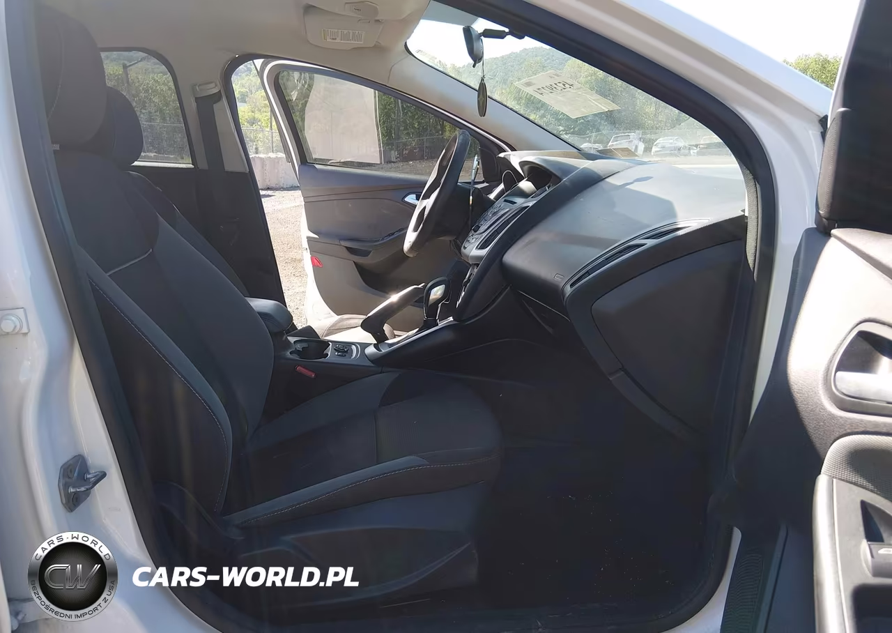 2014 Ford Focus Se VIN:1FADP3F29EL146948 - 5