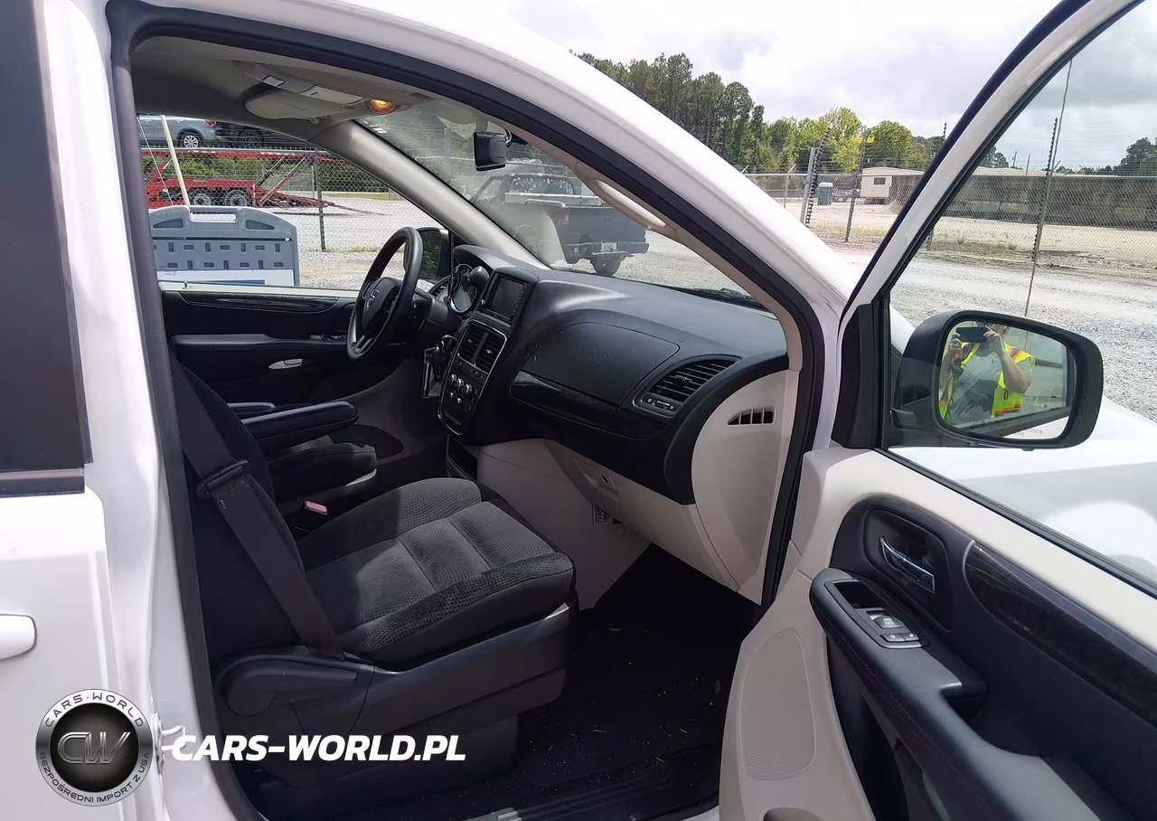 2018 Dodge Grand Caravan Se VIN:2C4RDGBG0JR273364 - 5