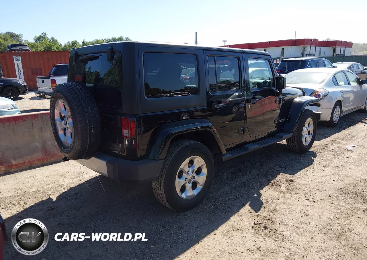 2014 Jeep Wrangler Unlimited Sahara VIN:1C4HJWEG1EL261989 - 4