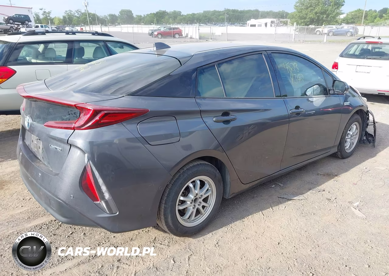 2020 Toyota Prius Prime Limited VIN:JTDKARFP6L3126252 - 4