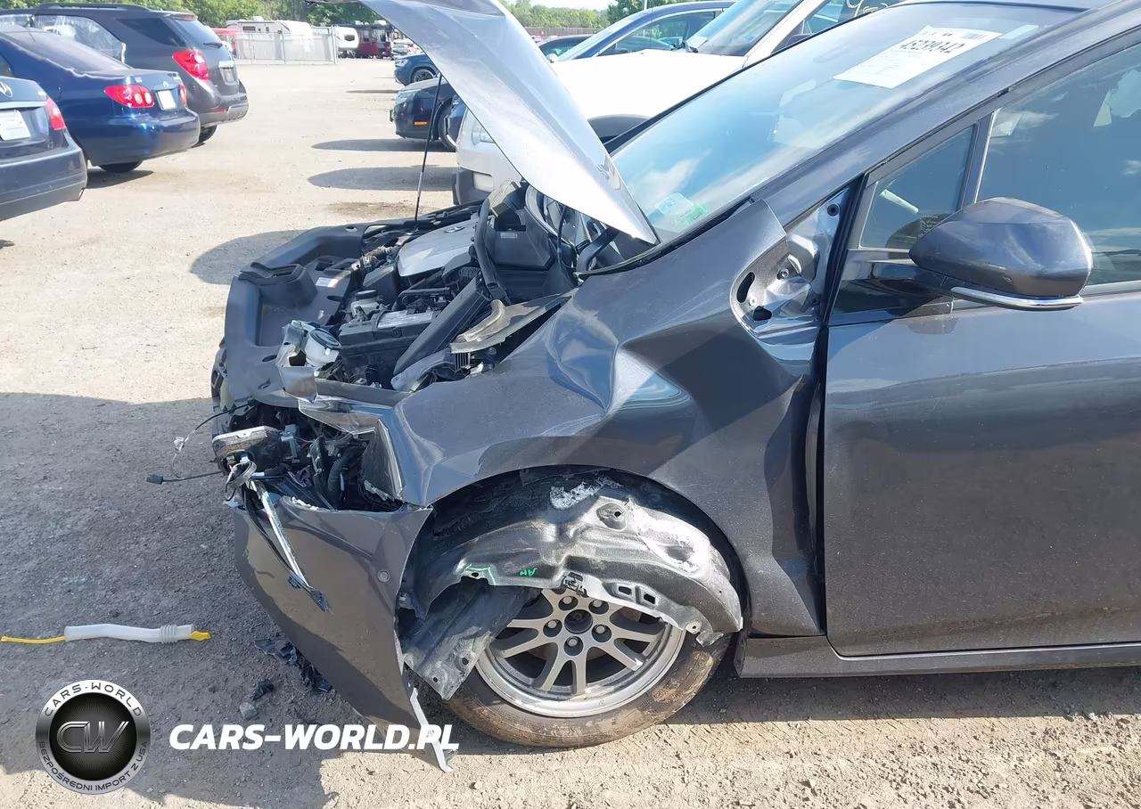 2020 Toyota Prius Prime Limited VIN:JTDKARFP6L3126252 - 6