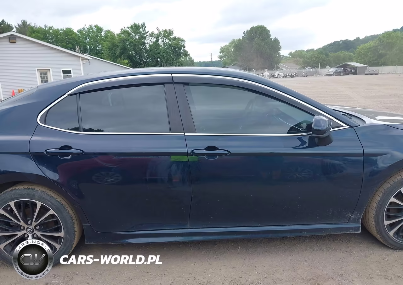 2018 Toyota Camry Se VIN:4T1B11HK6JU570026 - 13