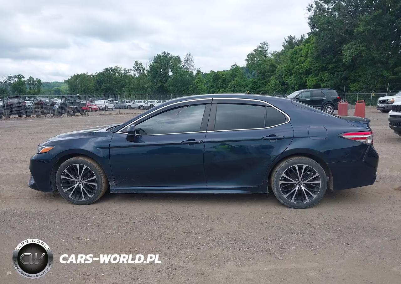 2018 Toyota Camry Se VIN:4T1B11HK6JU570026 - 14