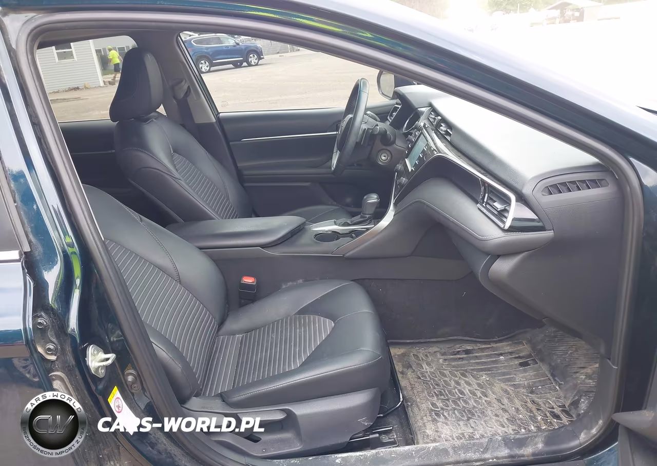 2018 Toyota Camry Se VIN:4T1B11HK6JU570026 - 5