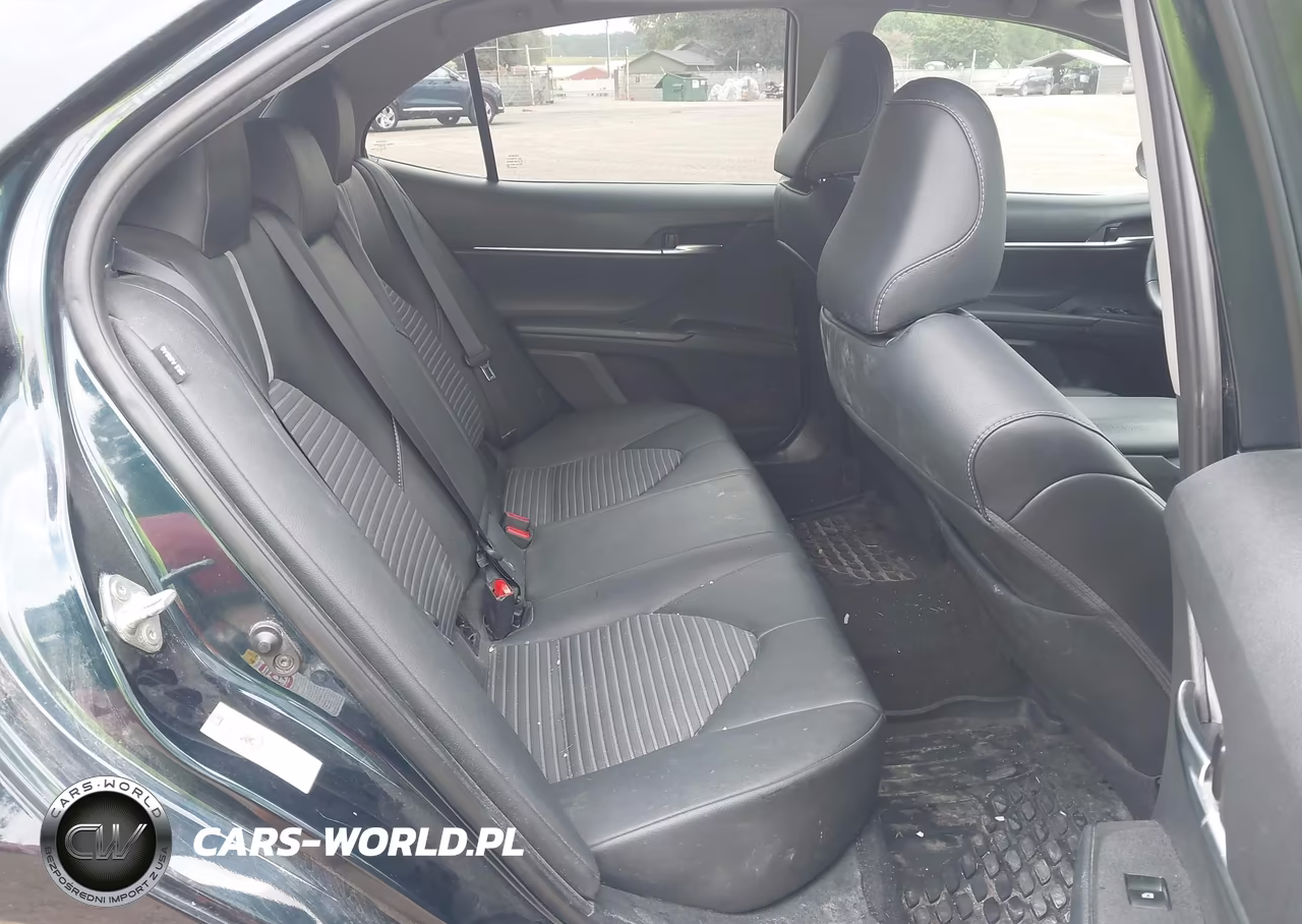 2018 Toyota Camry Se VIN:4T1B11HK6JU570026 - 8