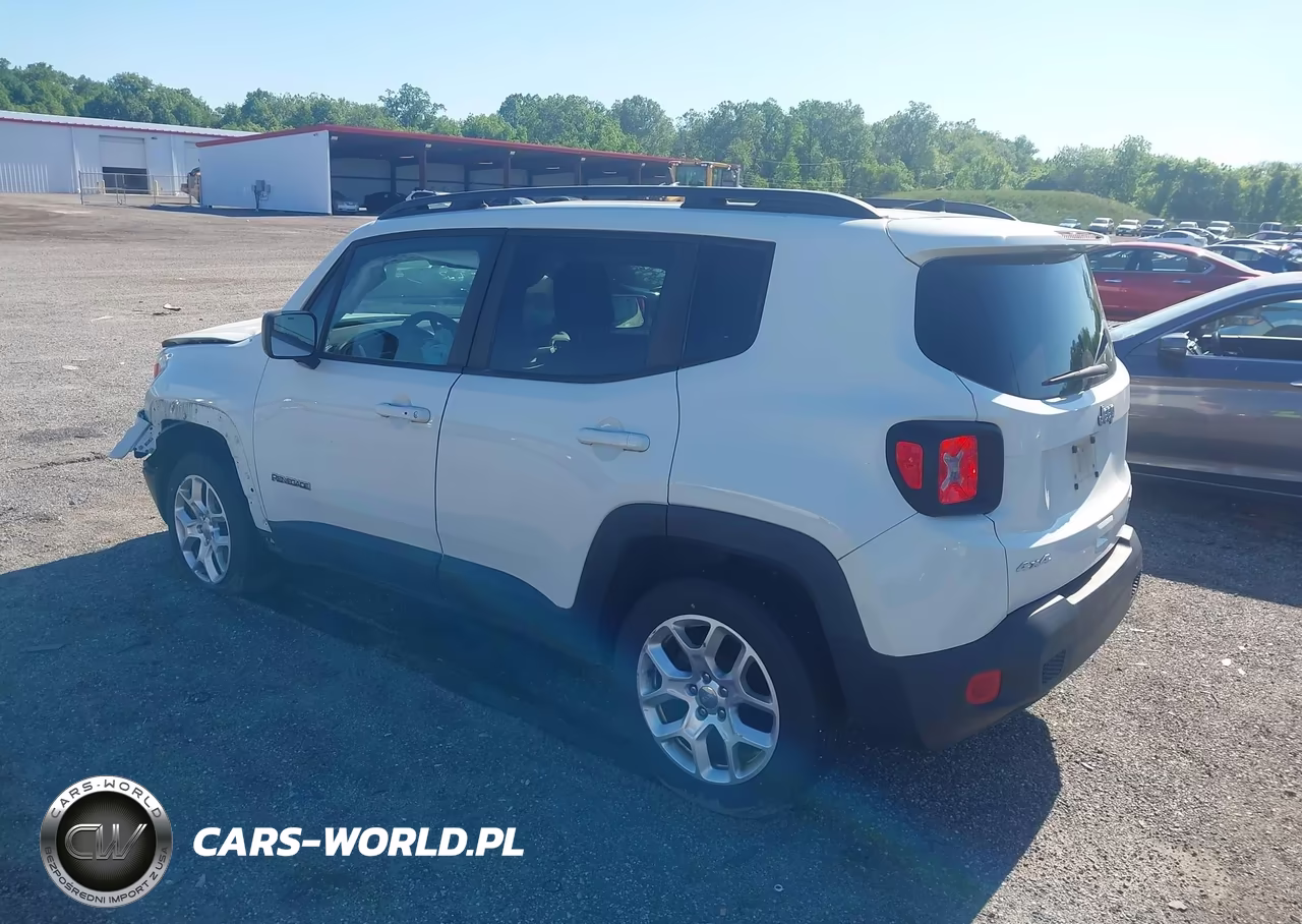 2018 Jeep Renegade Sport 4X4 VIN:ZACCJBAB4JPJ49994 - 3