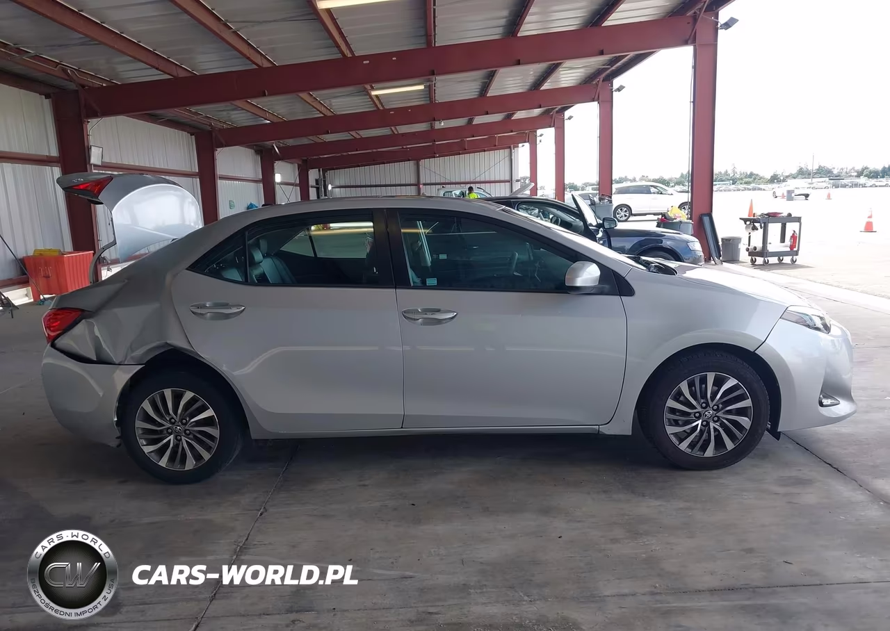 2017 Toyota Corolla Xle VIN:2T1BURHEXHC752677 - 13