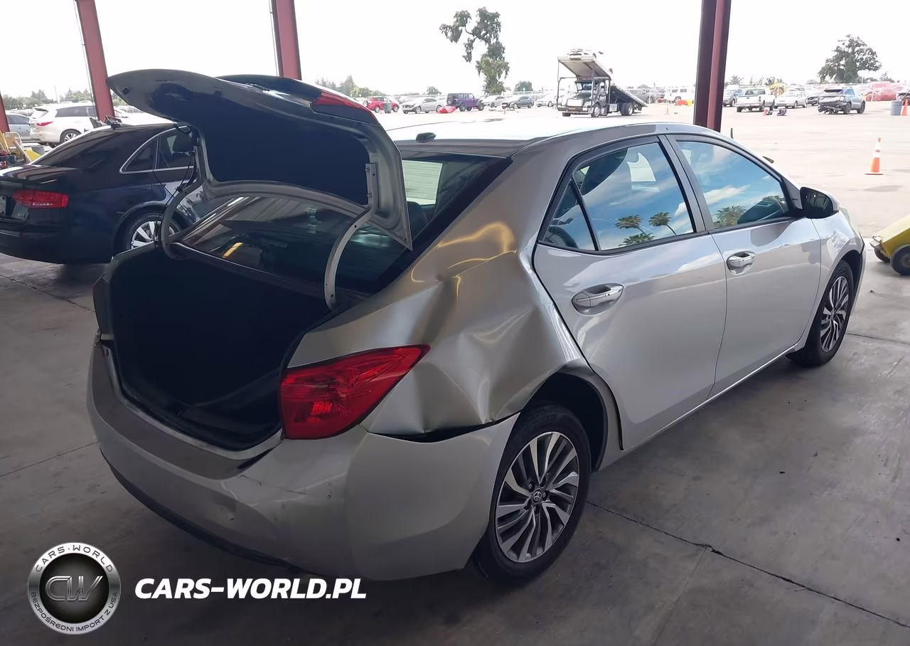 2017 Toyota Corolla Xle VIN:2T1BURHEXHC752677 - 4