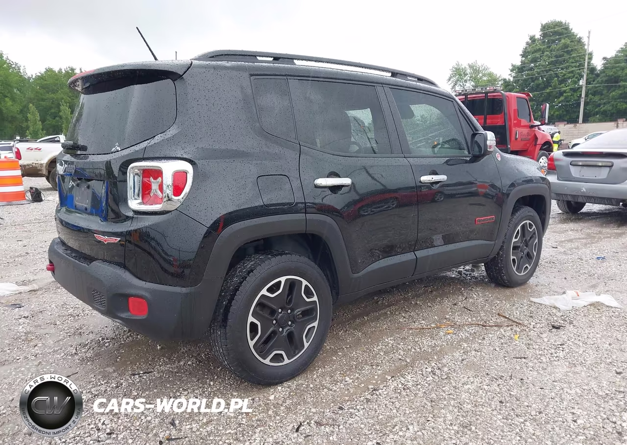 2017 Jeep Renegade Trailhawk 4X4 VIN:ZACCJBCB7HPG37380 - 4