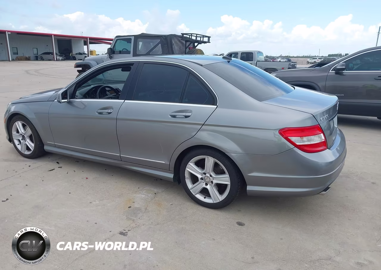 2011 Mercedes-Benz C 300 Luxury-Sport VIN:WDDGF5EB8BR138071 - 3