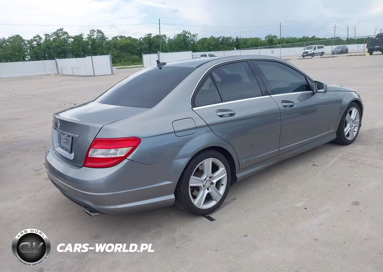 2011 Mercedes-Benz C 300 Luxury-Sport VIN:WDDGF5EB8BR138071 - 4