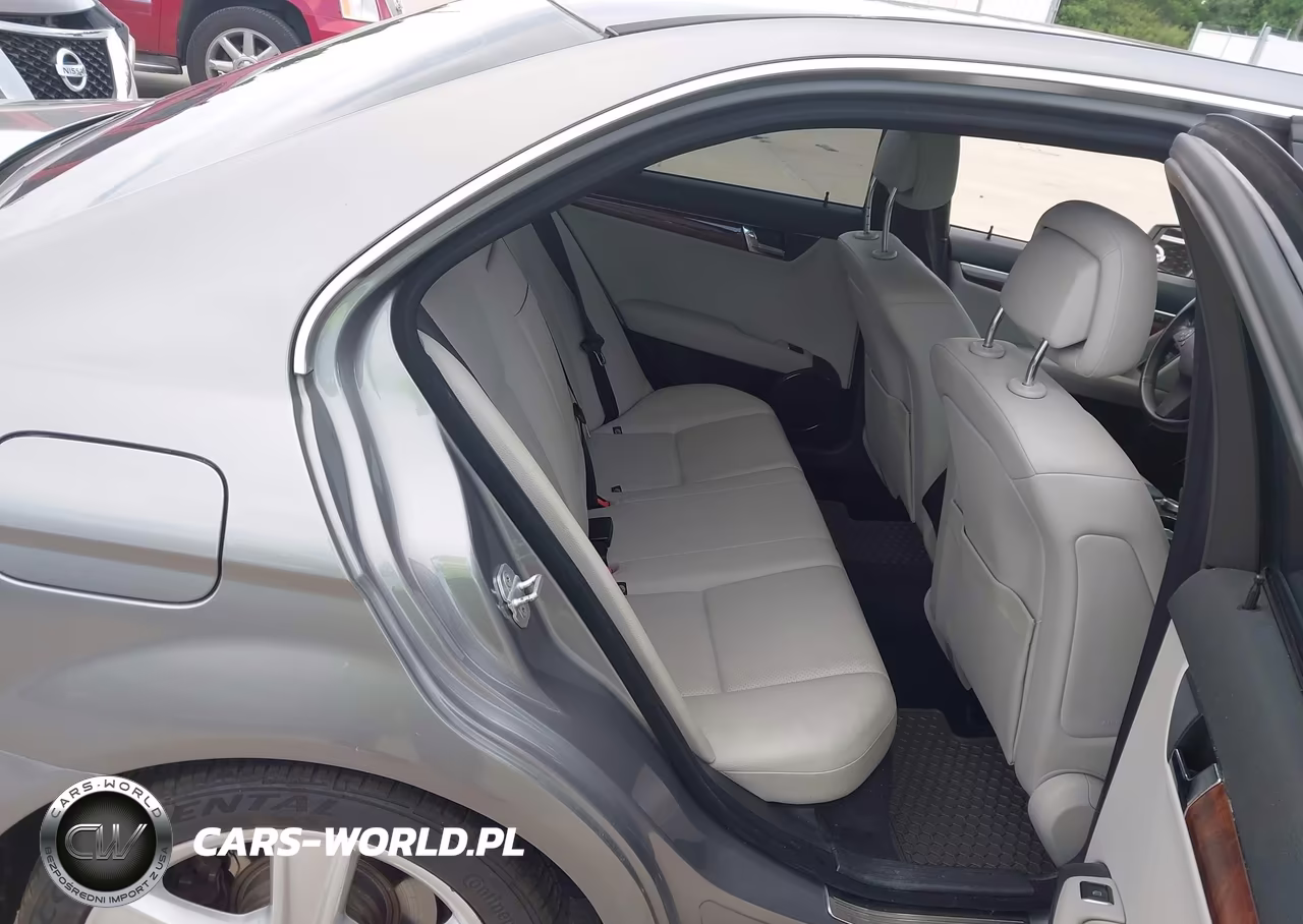 2011 Mercedes-Benz C 300 Luxury-Sport VIN:WDDGF5EB8BR138071 - 8
