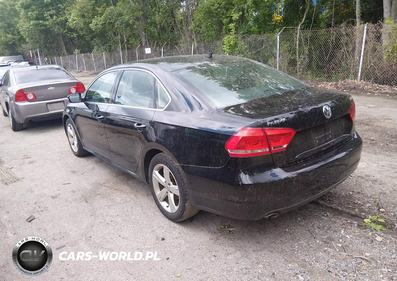 2014 Volkswagen Passat 1.8T Se VIN:1VWBT7A35EC088306 - 3