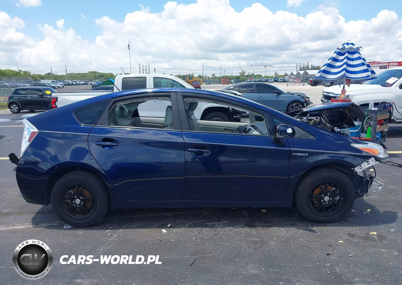 2015 Toyota Prius Four VIN:JTDKN3DU0F1905477 - 12