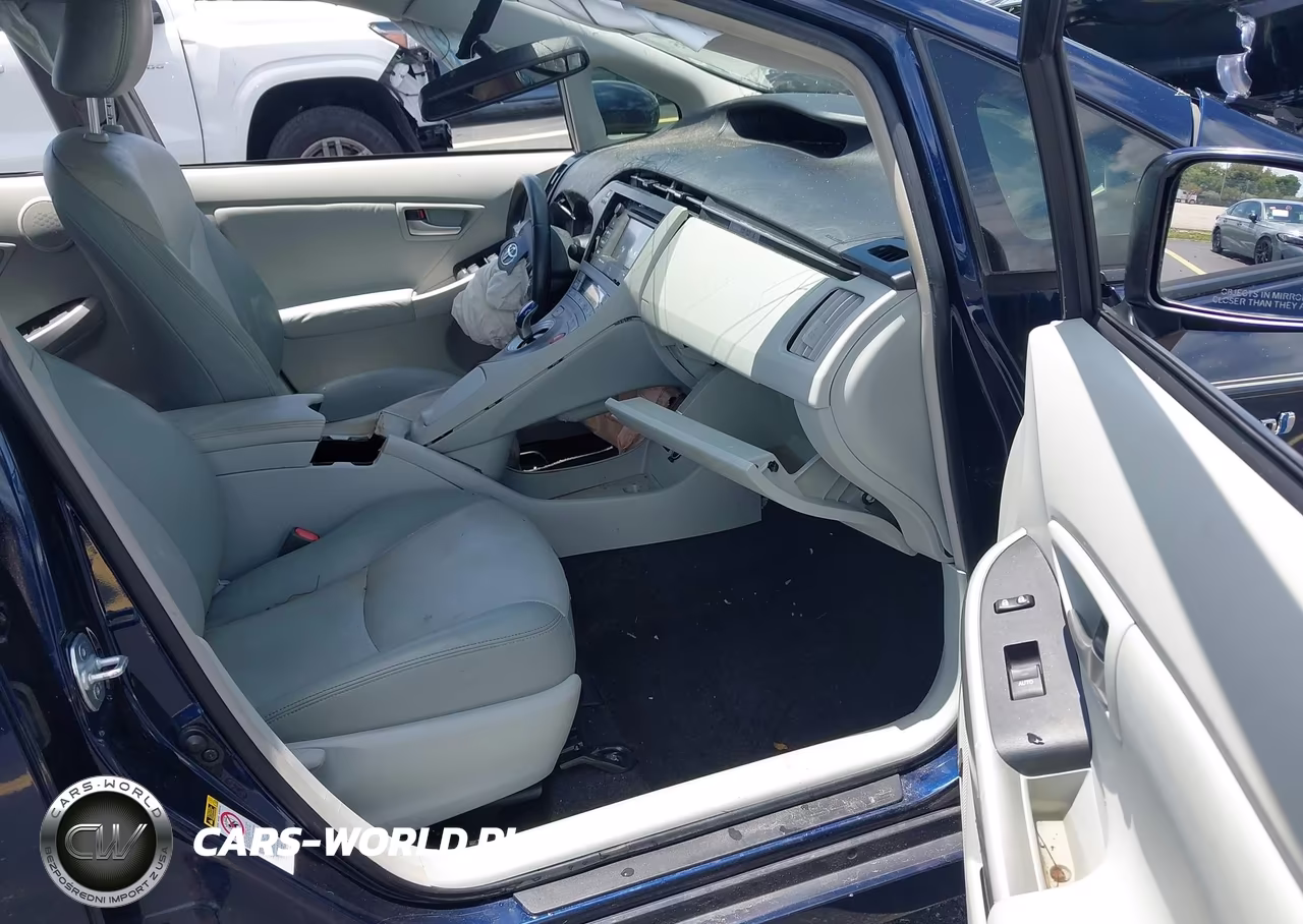 2015 Toyota Prius Four VIN:JTDKN3DU0F1905477 - 5