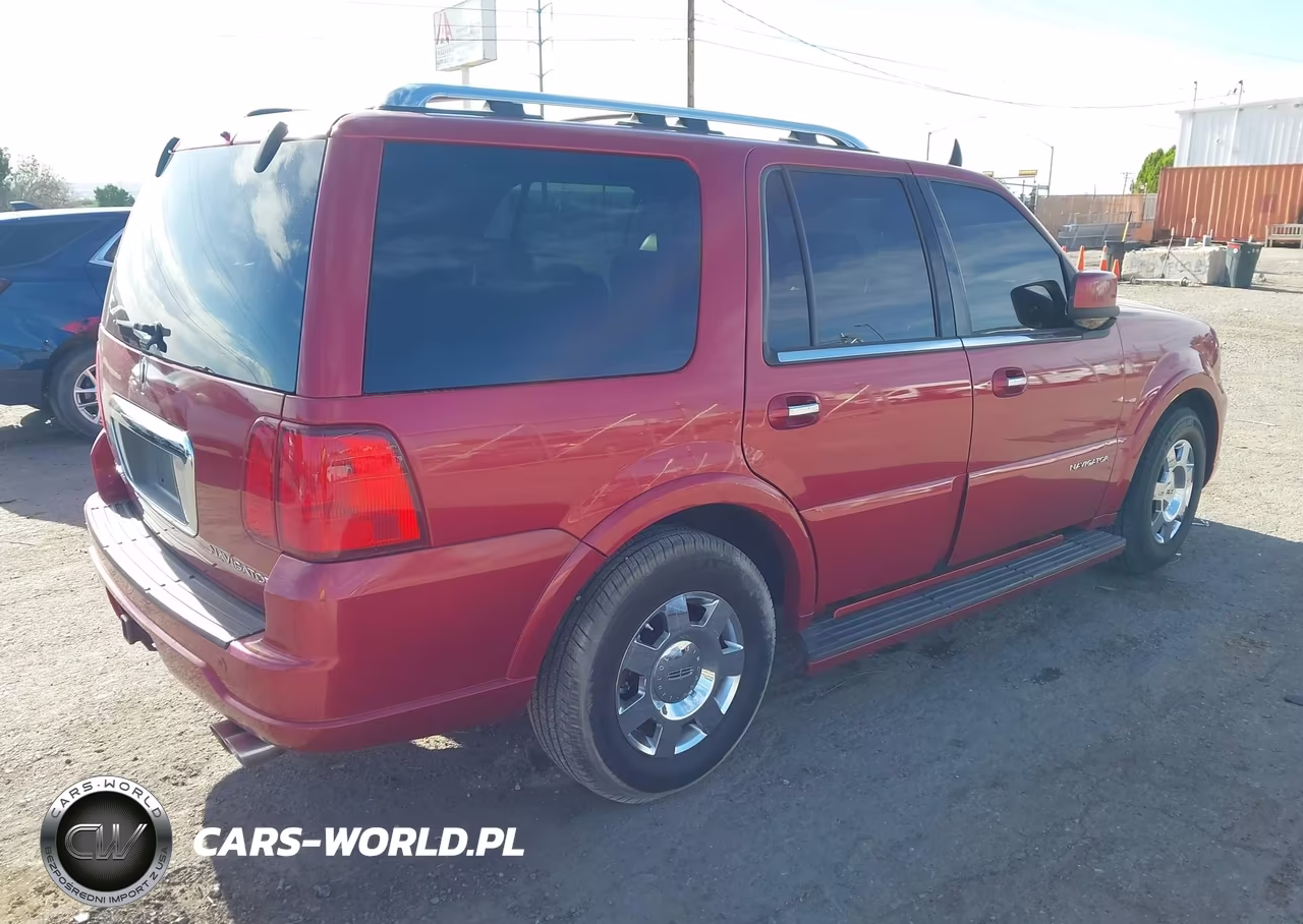 2005 Lincoln Navigator VIN:5LMFU275X5LJ07048 - 4