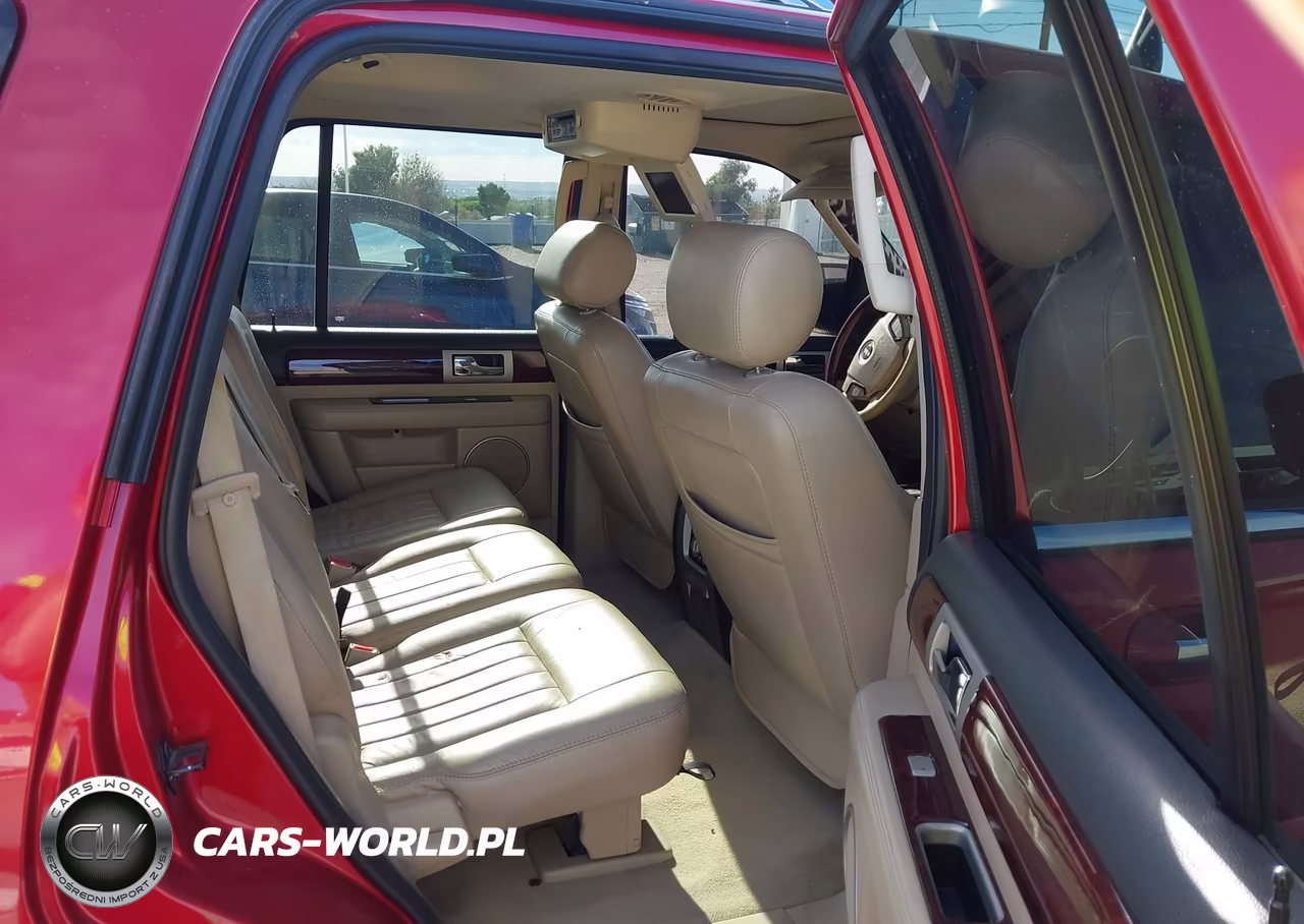 2005 Lincoln Navigator VIN:5LMFU275X5LJ07048 - 8