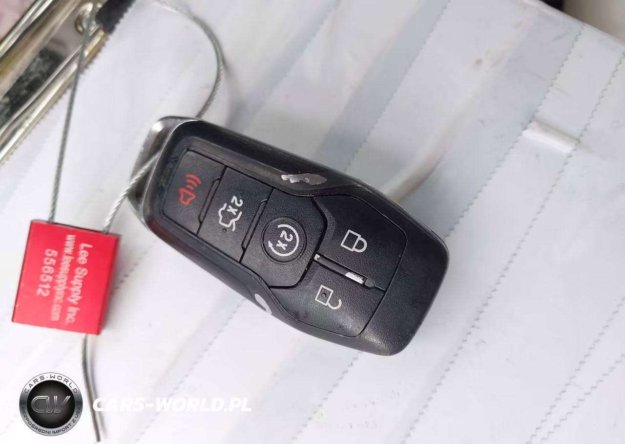 2015 Ford Fusion Titanium VIN:3FA6P0K95FR164702 - 11