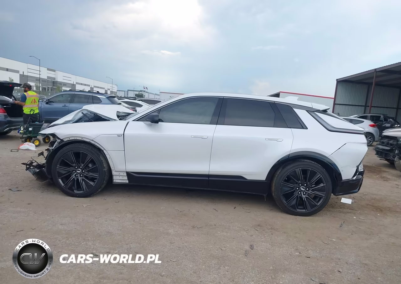 2024 Cadillac Lyriq Sport W-1Sk VIN:1GYKPWRL6RZ110431 - 13