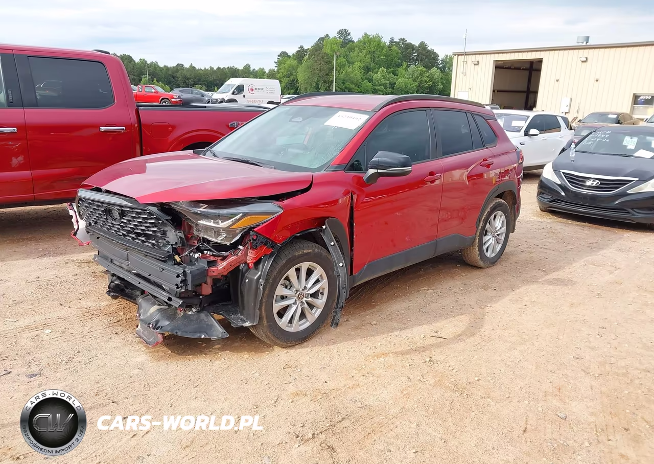 2025 Toyota Corolla Cross Le VIN:7MUCAABG4SV125888 - 2