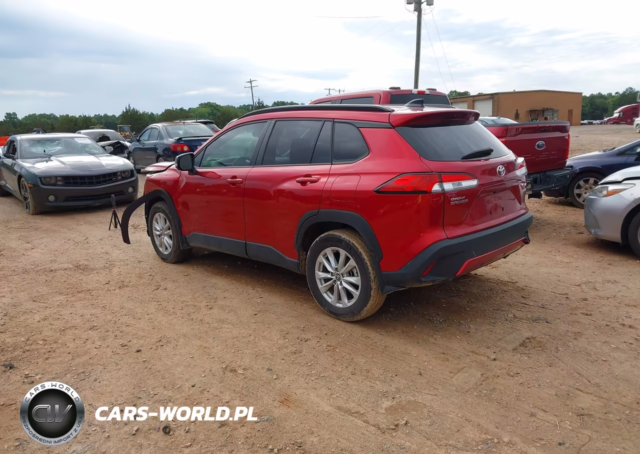 2025 Toyota Corolla Cross Le VIN:7MUCAABG4SV125888 - 3