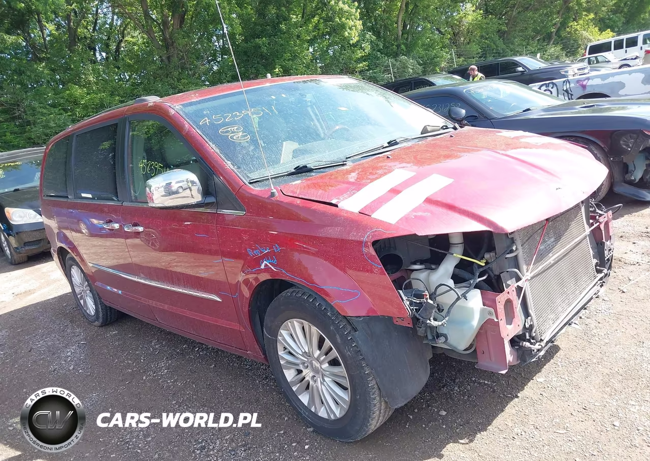2015 Chrysler Town & Country Limited Platinum – zdjęcie 1 z 17