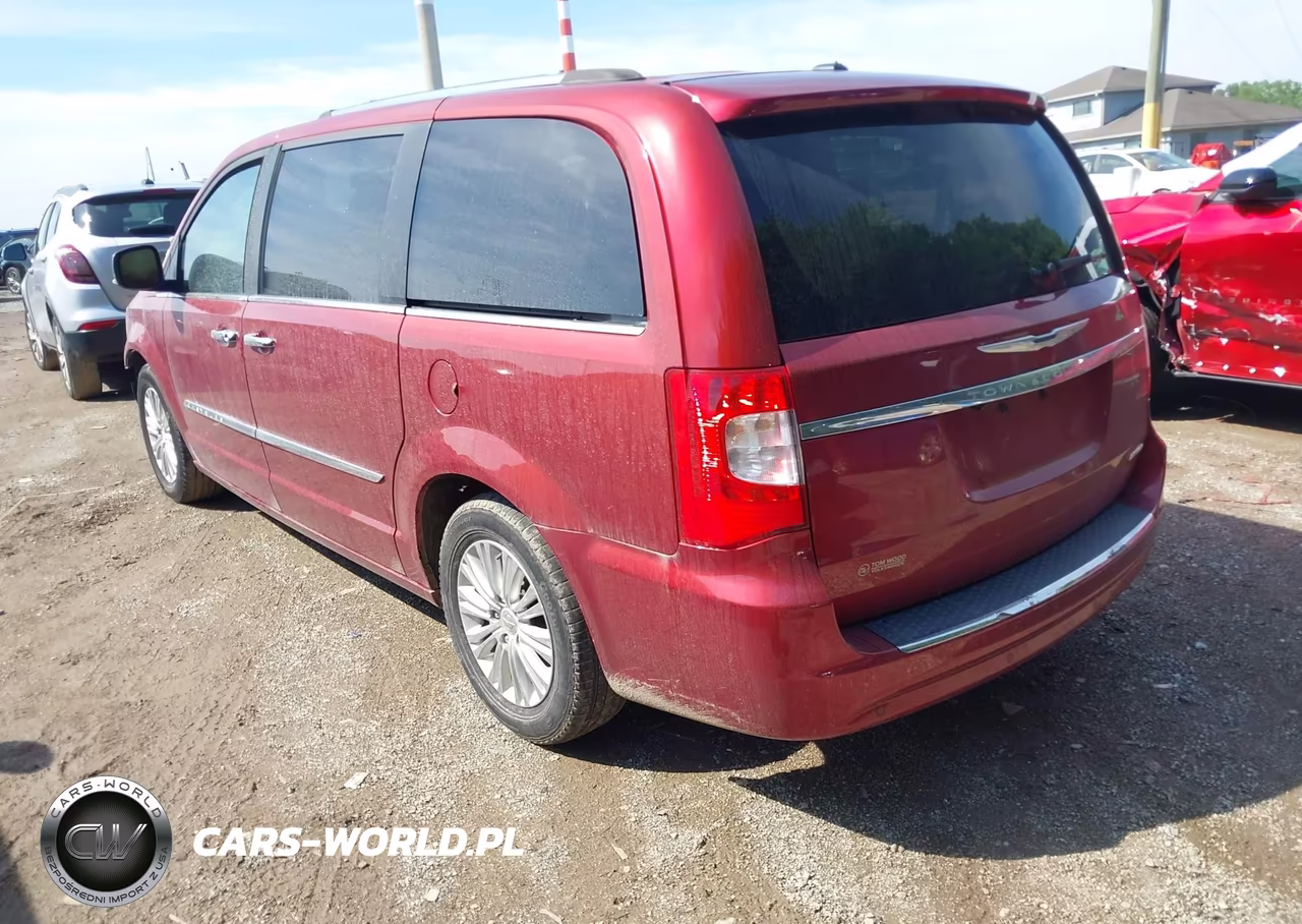 2015 Chrysler Town & Country Limited Platinum VIN:2C4RC1GGXFR547394 - 3