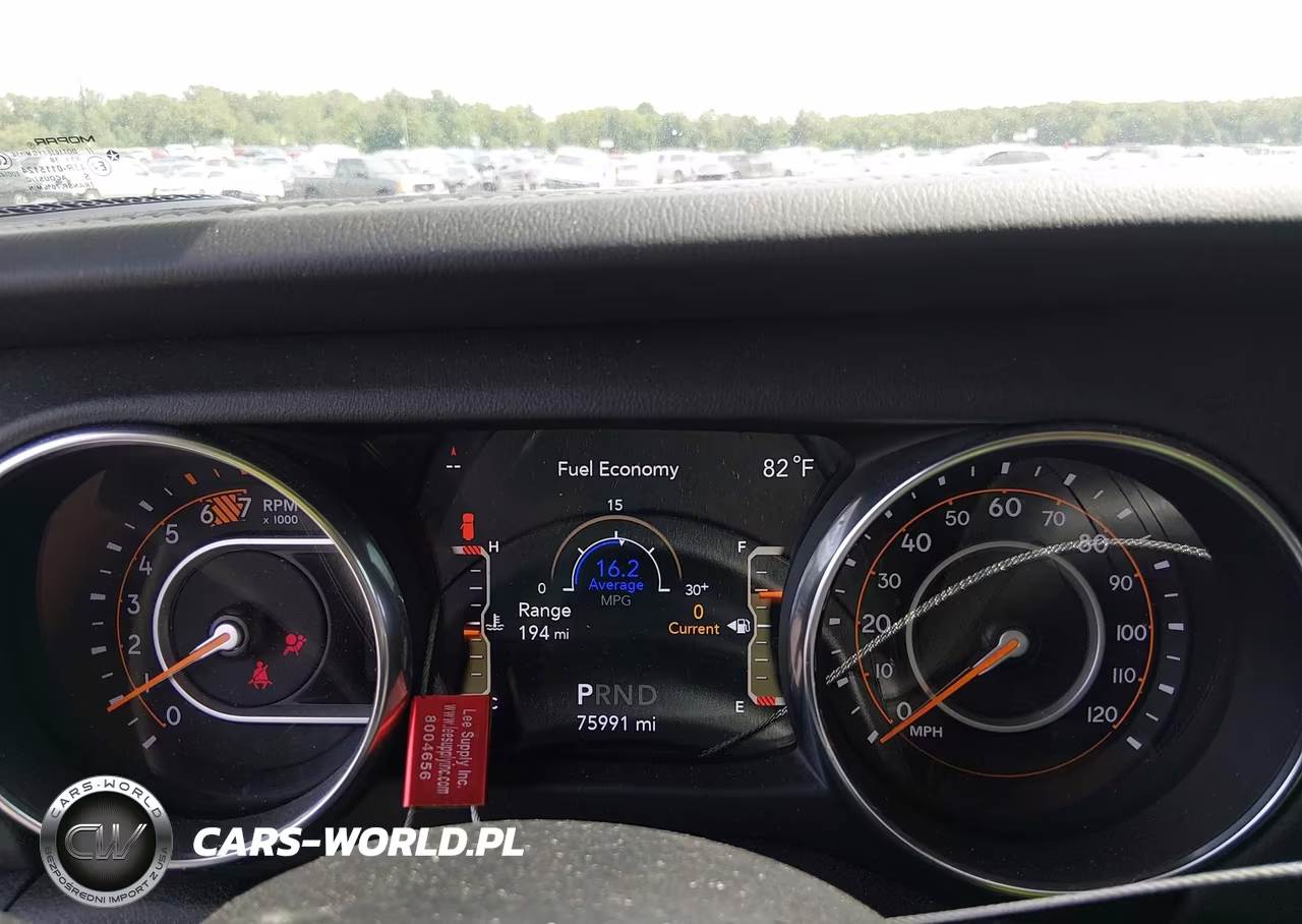 2019 Jeep Wrangler Unlimited Sahara 4X4 VIN:1C4HJXEN9KW522753 - 7