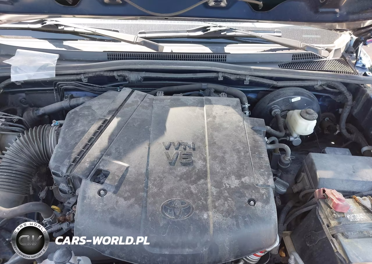 2015 Toyota Tacoma Base V6 VIN:3TMLU4EN6FM176134 - 10