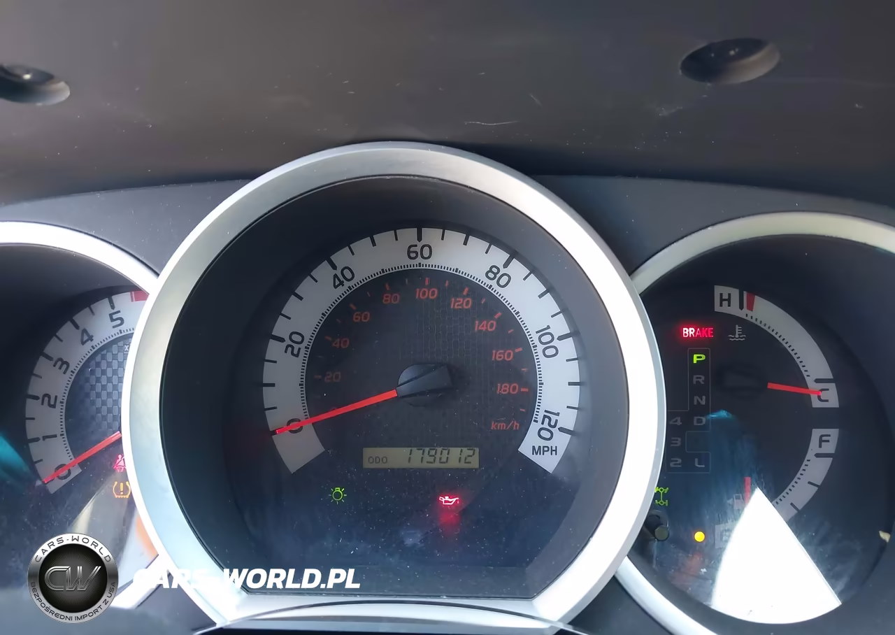 2015 Toyota Tacoma Base V6 VIN:3TMLU4EN6FM176134 - 15