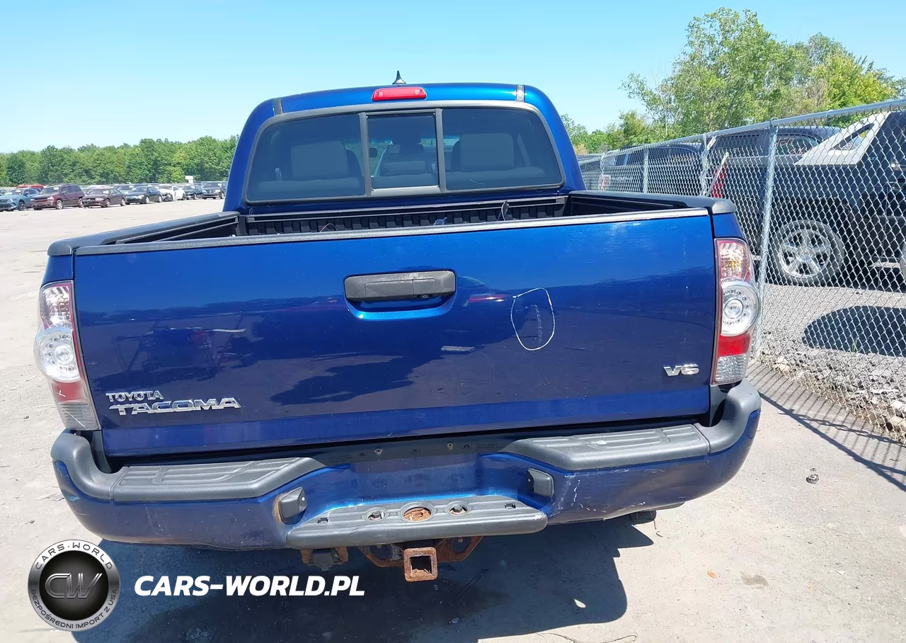 2015 Toyota Tacoma Base V6 VIN:3TMLU4EN6FM176134 - 16